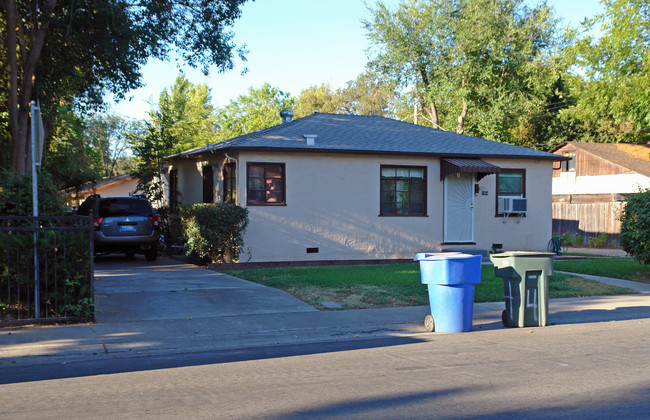 1500 1502, 1504 Los Robles Blvd in Sacramento, CA - Building Photo - Building Photo