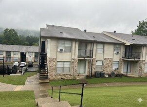 948 Whittington Ave in Hot Springs, AR - Foto de edificio - Building Photo