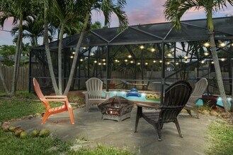 991 SE Walters Terrace in Port St. Lucie, FL - Building Photo - Building Photo