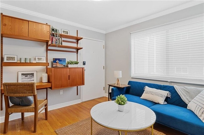 960 St Charles Ave NE in Atlanta, GA - Building Photo - Building Photo