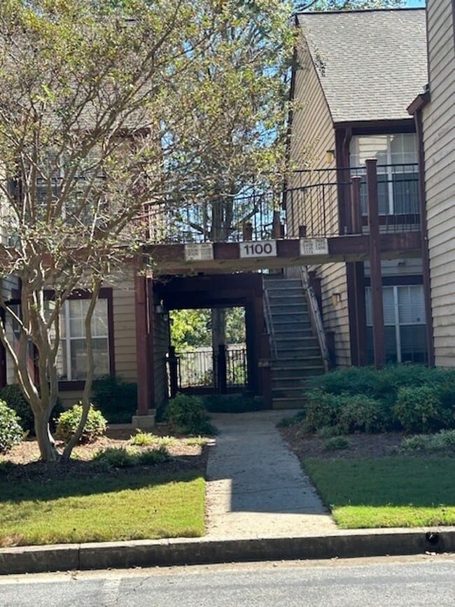 1112 Sandy Ln Dr in Alpharetta, GA - Building Photo - Building Photo