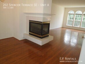 202 Spencer Terrace SE in Leesburg, VA - Building Photo - Building Photo