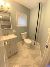 319 Highland Ave, Unit A in Somerville, MA - Foto de edificio - Building Photo