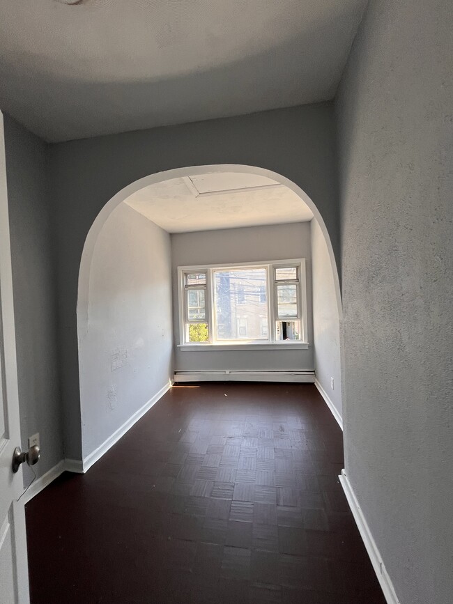 97 Wilkinson Ave, Unit 2 in Jersey City, NJ - Building Photo - Building Photo