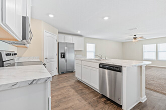 27 Piedmont Dr in Palm Coast, FL - Building Photo - Building Photo