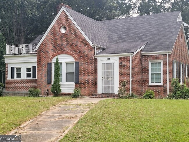 property at 644 Kennolia Dr SW