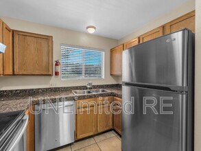 2401 N West St in Flagstaff, AZ - Building Photo - Building Photo