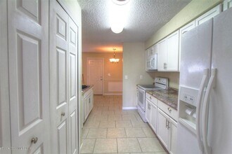 273 E Towne Pl in Titusville, FL - Building Photo - Building Photo