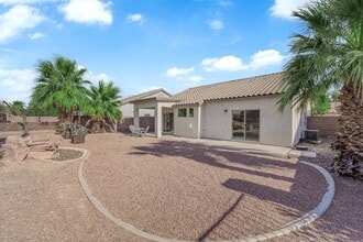5960 Pavilion Lakes Ave in Las Vegas, NV - Building Photo - Building Photo