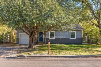3621 Redbird St in Bellmead, TX - Building Photo - Building Photo