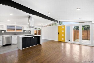 2465 S Newton St in Denver, CO - Building Photo - Building Photo