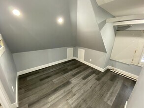 129 Emerald St S in Hamilton, ON - Building Photo - Building Photo