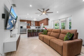 8821 SW 176th St in Palmetto Bay, FL - Building Photo - Building Photo
