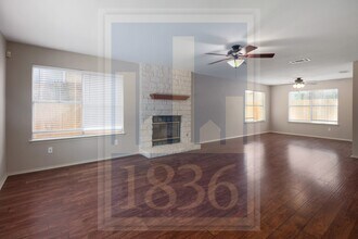 13210 Vendrell Dr in Austin, TX - Building Photo - Building Photo