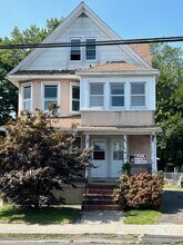 26 Arlington St, Unit 2 in Bridgeport, CT - Building Photo - Building Photo