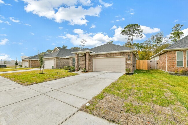 3915 Sugardale St in Baytown, TX - Building Photo - Building Photo