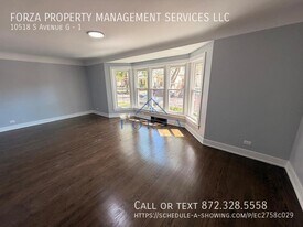 10518 S Ave G in Chicago, IL - Building Photo