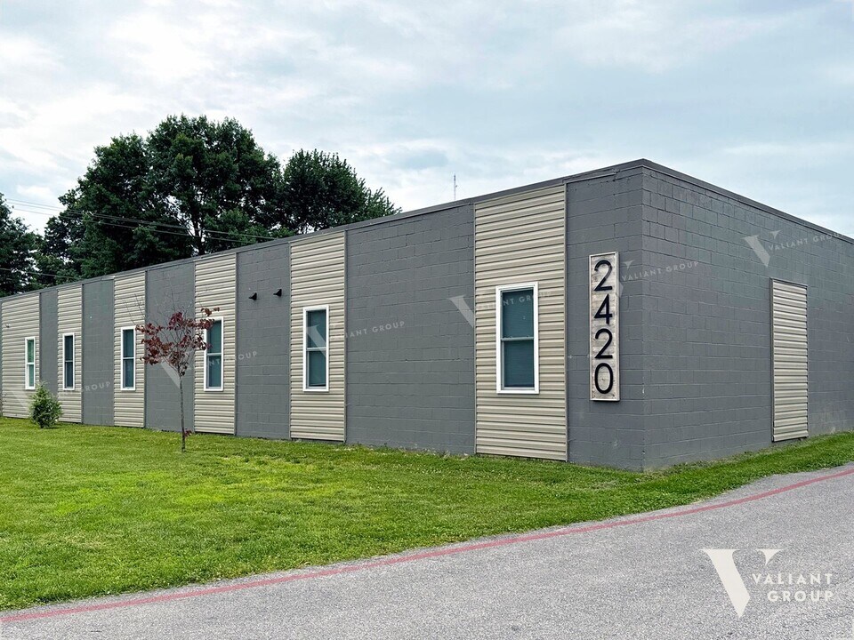 2420 E Blaine St in Springfield, MO - Building Photo