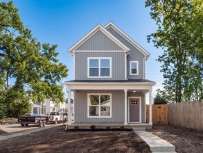 130 N Guilford Ave in Columbus, OH - Building Photo - Building Photo