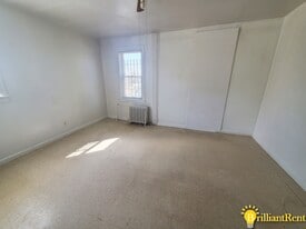 926 Poplar Grove St, Unit 1R