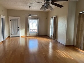 1003 Sheridan St in Saint Paul, NE - Building Photo - Building Photo