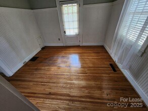 1333 St Julien St in Charlotte, NC - Building Photo - Building Photo
