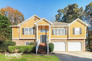 5940 Seven Oaks Dr in Powder Springs, GA - Building Photo