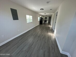 619 E 8th Pl in Panama City, FL - Building Photo - Building Photo