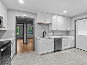 5146 Vincent Ave N in Minneapolis, MN - Building Photo - Building Photo