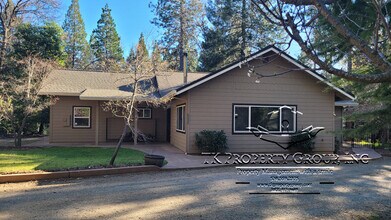 18449 Shasta Dam Way in Nevada City, CA - Building Photo - Building Photo