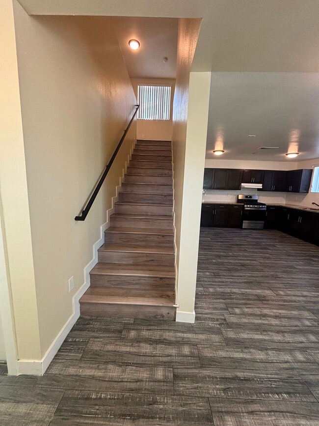 457 E 30th St in Los Angeles, CA - Foto de edificio - Building Photo