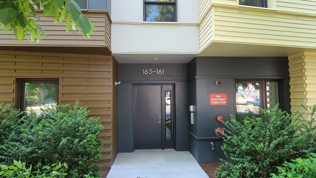 143-171-171 Hyde Park Ave in Boston, MA - Building Photo