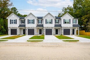 606 S Blackmon St in Benson, NC - Building Photo