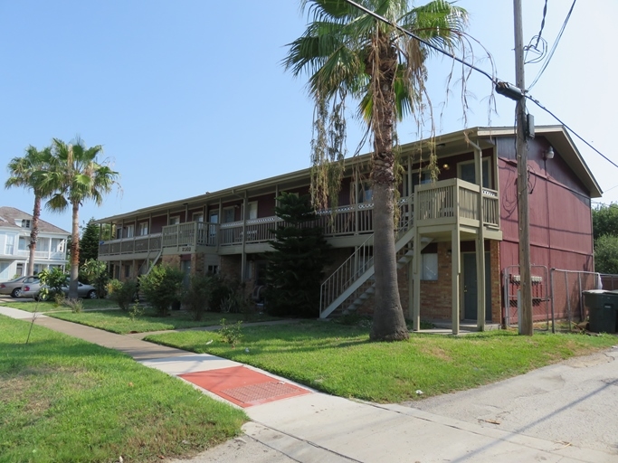 2002 27th St in Galveston, TX - Foto de edificio