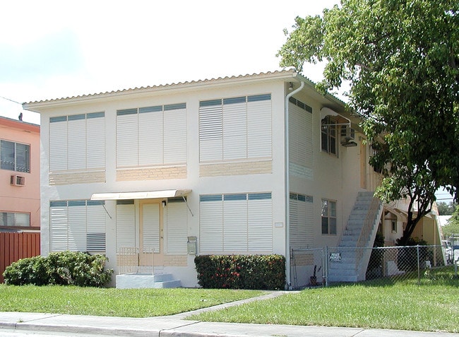 1711 Fillmore St in Hollywood, FL - Foto de edificio - Other
