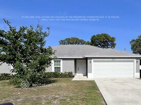 373 NW Avens St in Port St. Lucie, FL - Building Photo