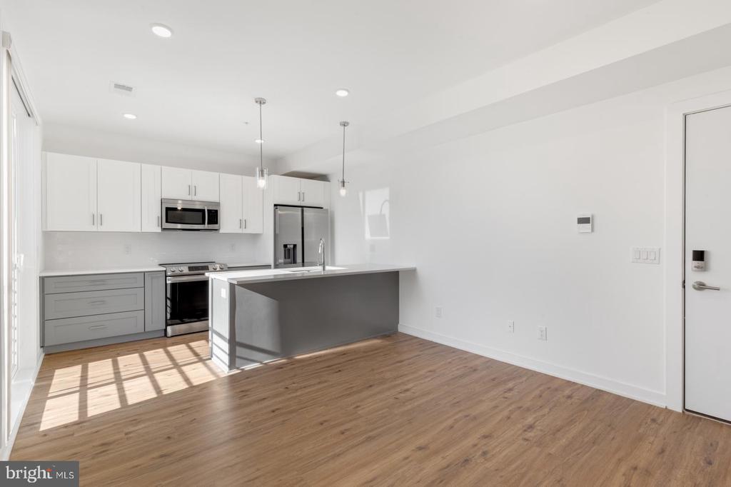 304 Master St in Philadelphia, PA - Building Photo