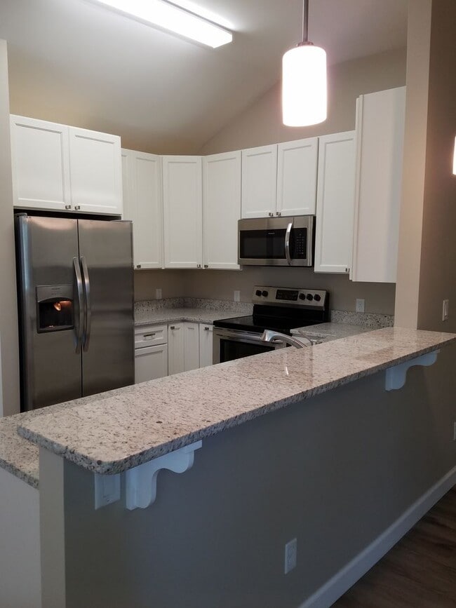 102 Michelle Ct in Panama City Beach, FL - Building Photo - Building Photo