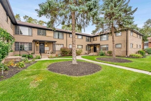 ONE11 BIRMINGHAM WEST in Birmingham, MI - Building Photo