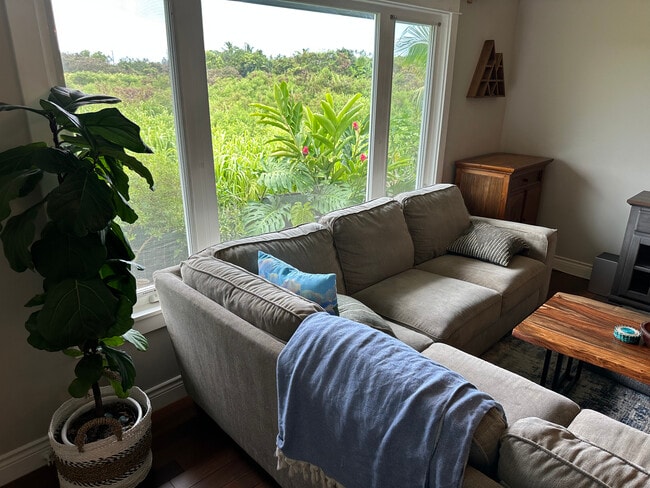 4614 Haleilio Rd in Kapaa, HI - Foto de edificio - Building Photo