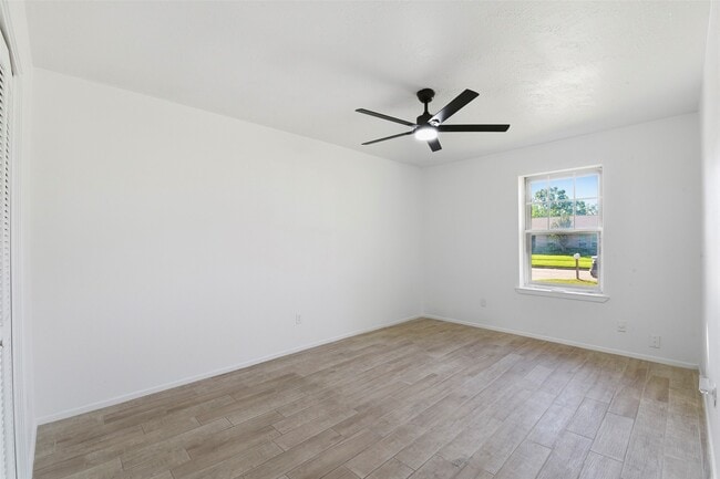 16318 Cypress Point Dr