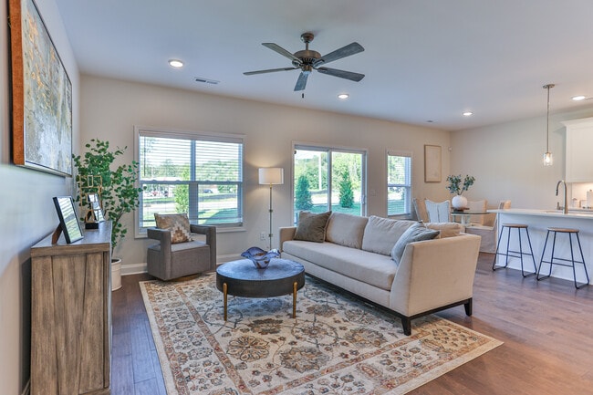 Poplar Creek in Oak Ridge, TN - Building Photo - Interior Photo