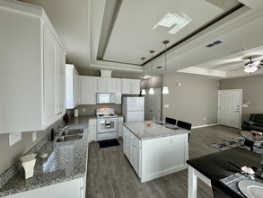807 E Starr St, Unit A in Mercedes, TX - Building Photo - Building Photo