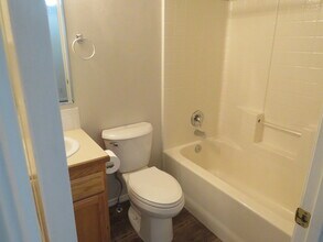 2112 S Longmont Ave in Boise, ID - Building Photo - Building Photo