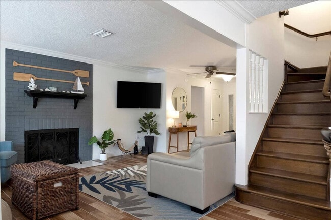 612 Montezuma Dr