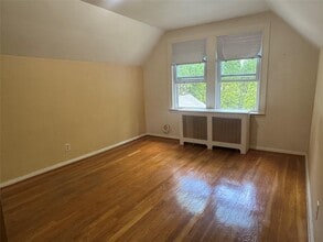 187-15 Aberdeen Rd in Queens, NY - Building Photo - Building Photo