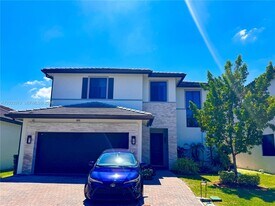 8108 NW 48th Terrace in Doral, FL - Building Photo