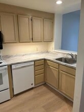 550 Ortega Ave in Mountain View, CA - Building Photo - Building Photo