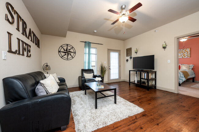 The Stratum at Indiana in Bloomington, IN - Building Photo - Interior Photo