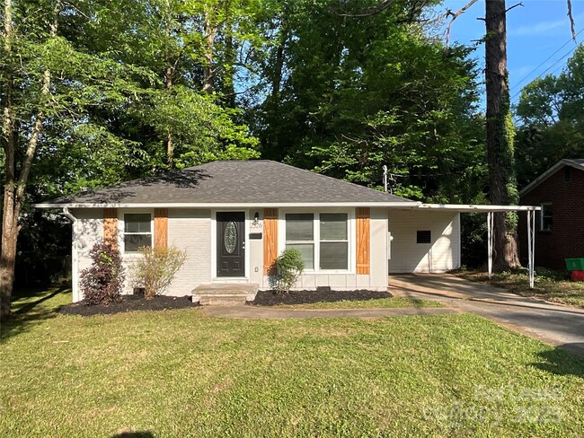 property at 2326 Chipola Dr